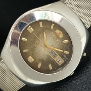 Vintage 1979 Orient Automatic Mens Silver Watch W/daydate & Gold accents